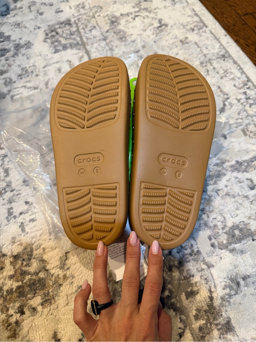 NWT Never Worn! CROCS Platform Clog Mule in Brown - Picture 4 of 5